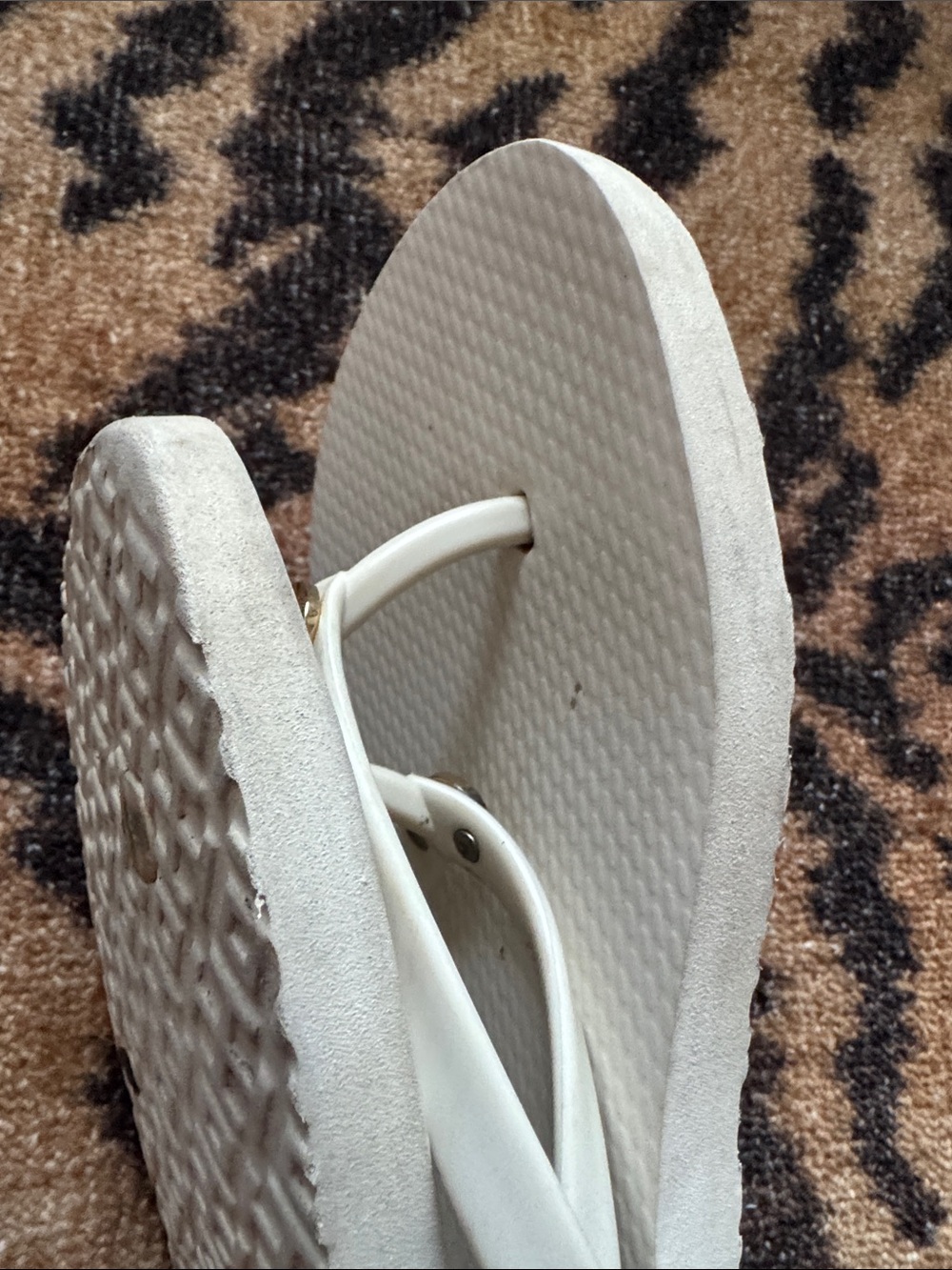 Tory Burch White Logo Flip Flop Sandals - Picture 10 of 11